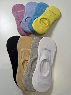 Bombas NWT 2-4ct total 8PR Unisex no show socks SZ:Med 1pk Neutral & 1pk colors